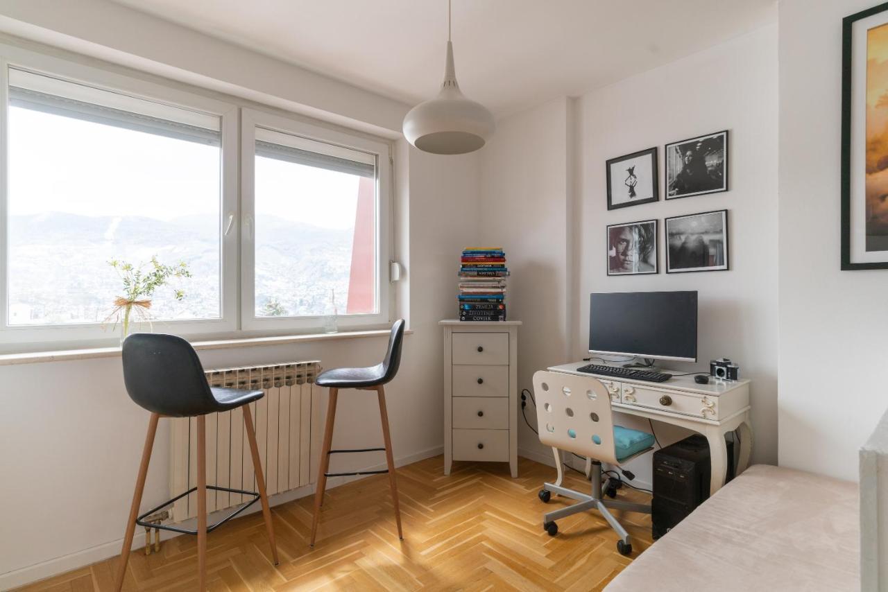 Oz Apartment Sarajevo - Amazing View - 5 Min. From Center Luaran gambar